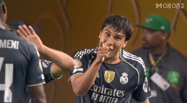 皇马3-0领跑  ！贡萨洛-加西亚单刀赴会破门，积极跑动抢下球权