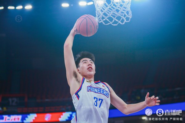 赵探长：杜伯超收到天津男篮B类续约合同 有几支季后赛球队有意