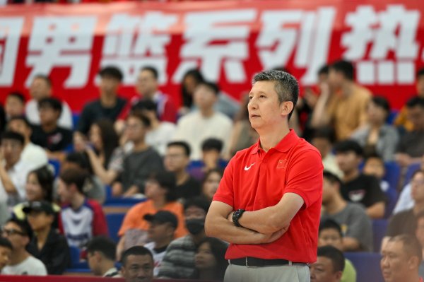 郭士强：赢下这场对我们这支年轻队伍以及中国篮球赛  都是一支强心剂