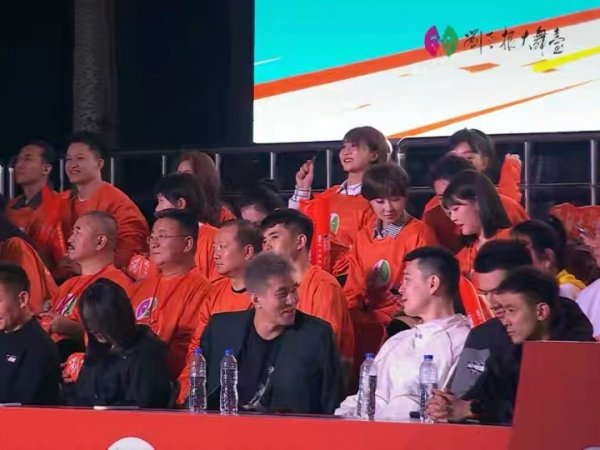 杨鸣&郭艾伦&赵继伟&付豪一同出席刘
