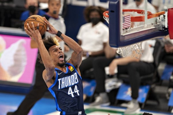 NBA生涯场均2分1.1板！Scotto：灰熊与小查理-布朗