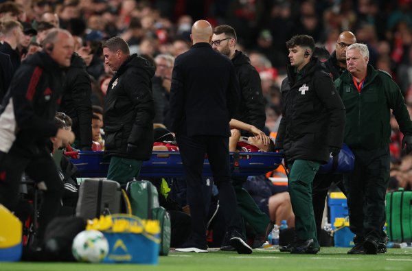 错过明年世界杯赛  ！罗体：莱奥尼十字韧带撕裂，至少伤缺9个