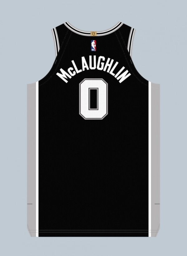 运动活动    服  记者：麦克劳林在马刺穿0号运动活动  