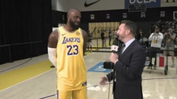 詹姆斯：新赛季我要活在当下 不担心昨日怎样也不去关注未来如何