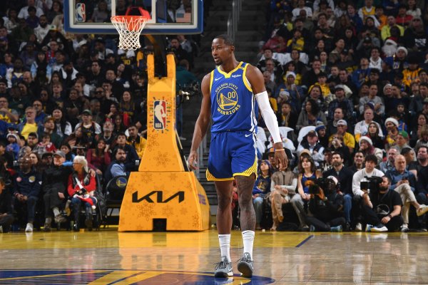 Shams：当库明加明年1月获得交易资格 探索交易将成为大概