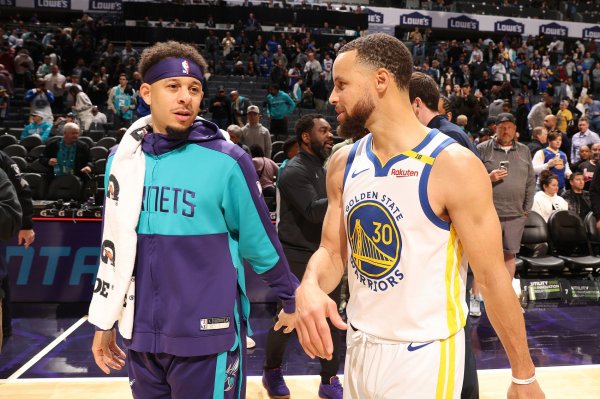 科尔谈库里兄弟：我们很兴奋能看到他们并肩作战 现在时机正好