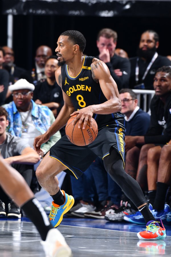 梅尔顿：看到球队经历休赛期过山车很难 我回归的选择一直很明确