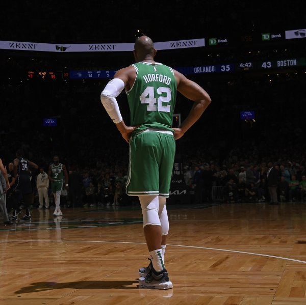 科尔：霍福德能融入任何阵形     他的领袖气质也能弥补卢尼