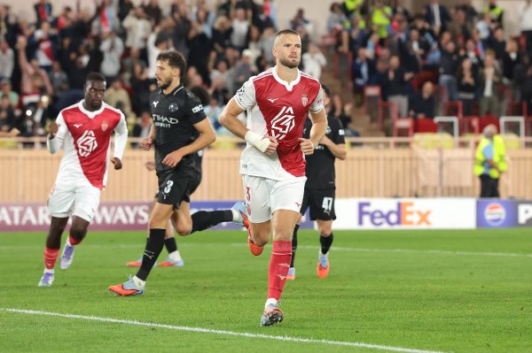 昔日英超弃将！31岁戴尔造点绝平曼城，曾被热刺弃用半年无球可