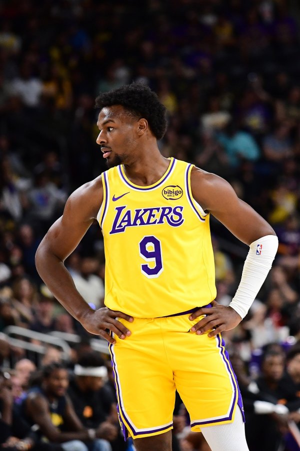 频繁造杀伤！布朗尼上半场2投0中 但罚球6中5拿到5分