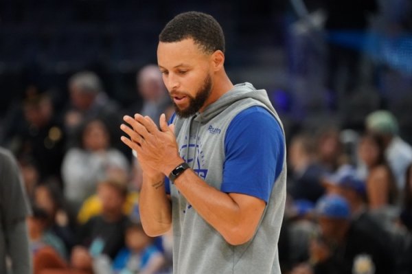 皮蓬：库里是史上最顶尖的射手 他的投射天赋刻在了骨子里