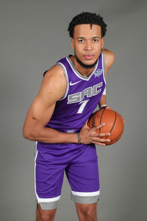 奇才官方宣布！球队与斯卡尔-拉比西埃签下一份Exhibit 