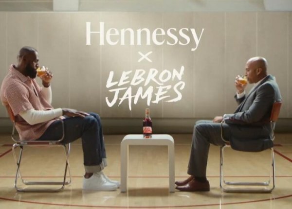 媒体人谈詹姆斯决定二：他这虚晃一枪我甘拜下风  好在结局挺欢