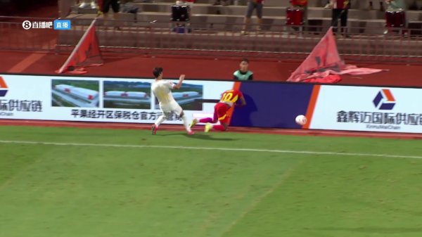 造成广西外援重伤！足协：LED广告屏与边界线  距离3米，符