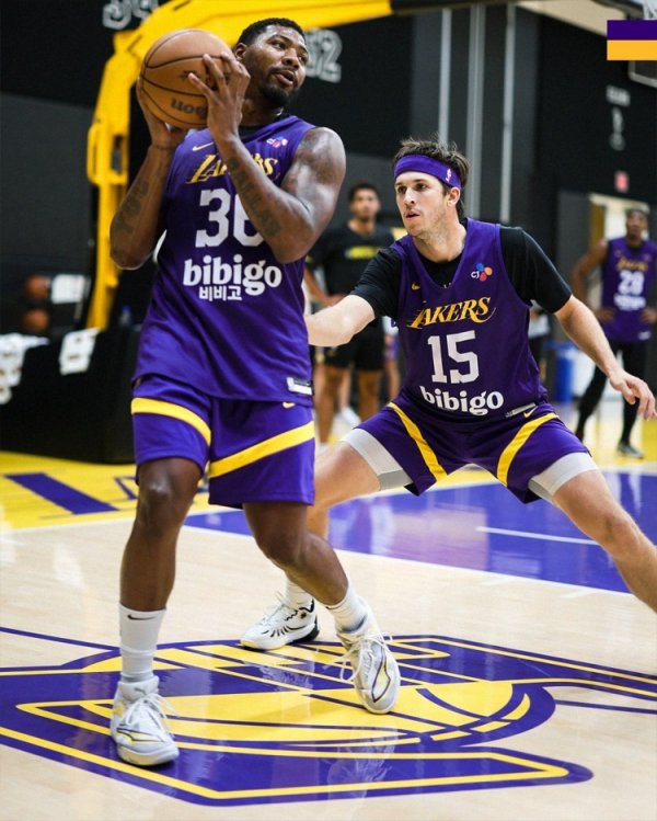 雷迪克：斯玛特因生病缺席了今天的球队练习