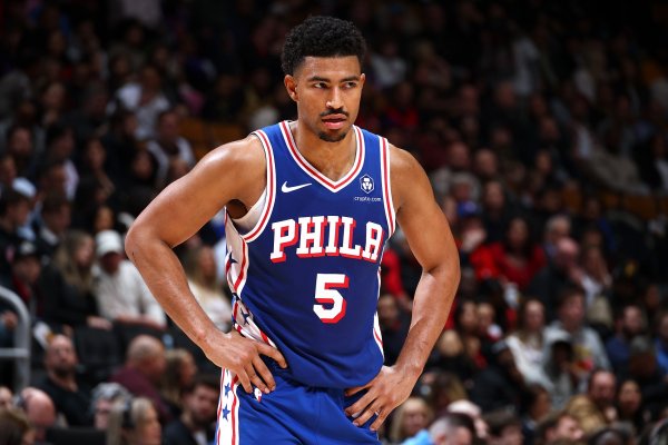 场均21.9分！格莱姆斯：表现能延续到新赛季 指导教练员告诉