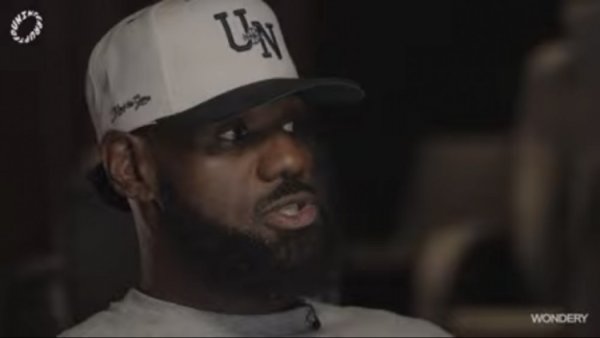 詹姆斯：我在高中不打控卫的 来到NBA看到有人不传送球  感