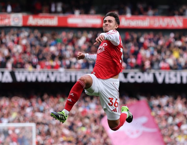 超级凌空斩！官方：苏维门迪战森林抽射得分  当选英超9月最佳