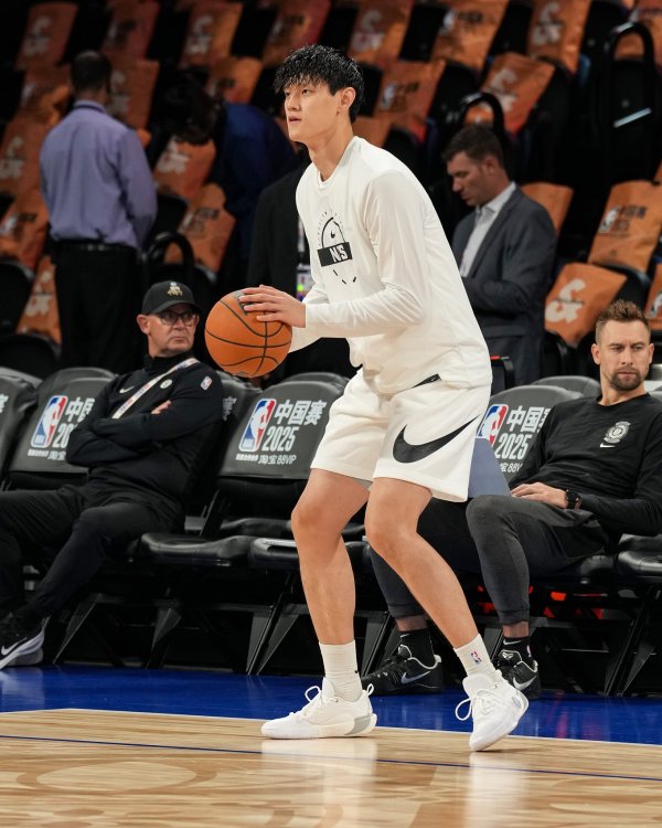 早知道第二场不会上？曾凡博：赛前指导教练员会提前和球员说打或不打