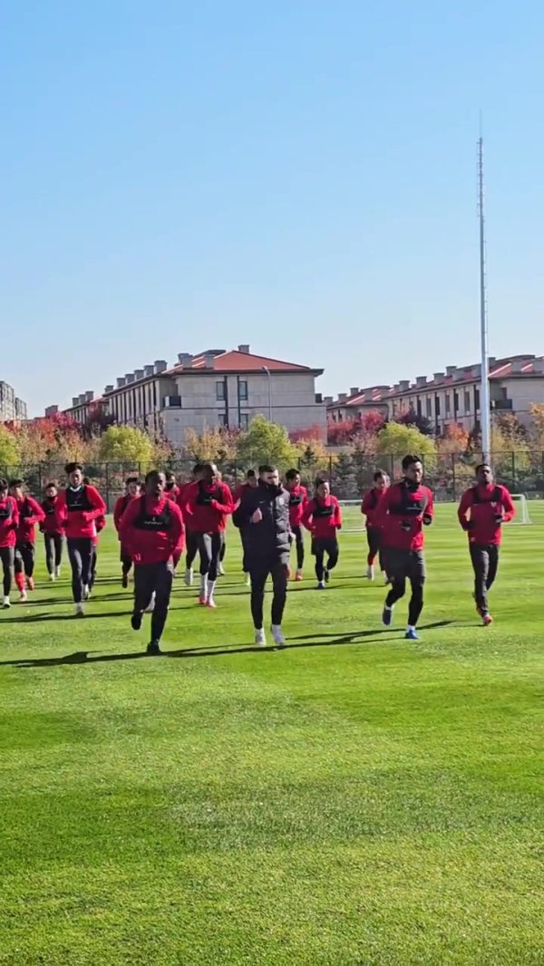 亚泰将士返回长春准备比赛  津门虎 谭龙：我们还有机会