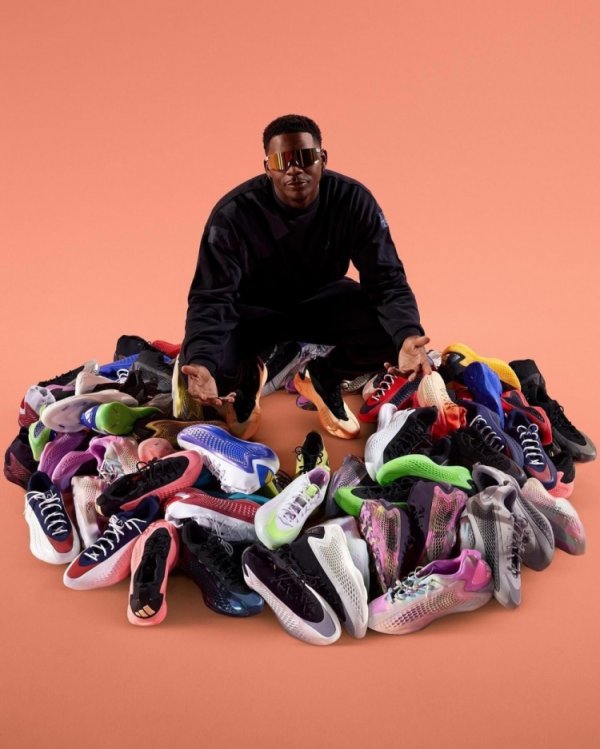 没黑幕！华子和好基友搞怪评年度最佳运动活动    鞋  ！候选运动活动    鞋  全是他的AE 1