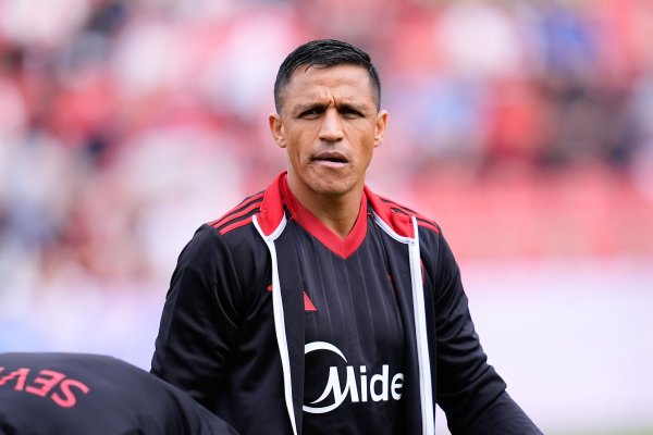 塞维利亚官方：桑切斯右大腿股二头肌负伤  ，目前在观察其复健