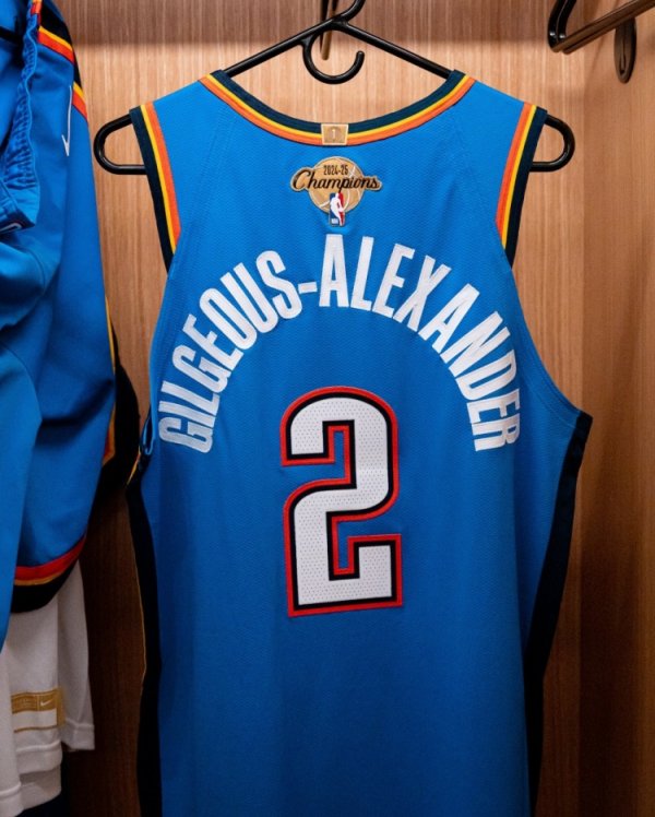 第一名  运动活动    服  ！雷霆晒新赛季亚历山大运动活