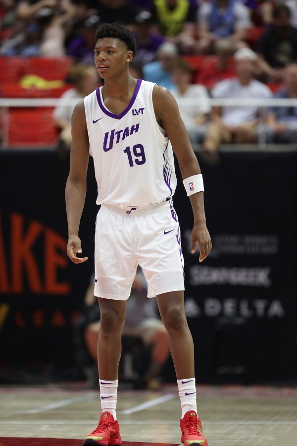 揭幕战主场作战  迎战快船！队记：5号秀贝利因病出战成疑