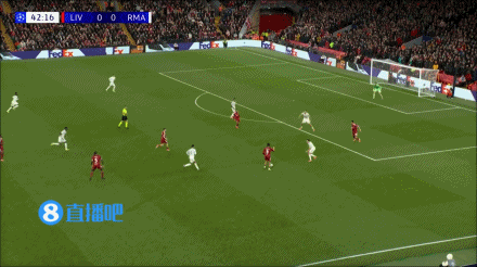 惊险！索博远射，库尔图瓦飞扑单掌挡出