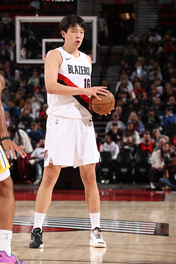 刘维伟：开拓者首节就摆了3套轮转 杨瀚森的3分钟轮转作用很好